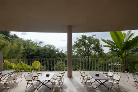 Buzzy Sunny· Feixue Pavilion
